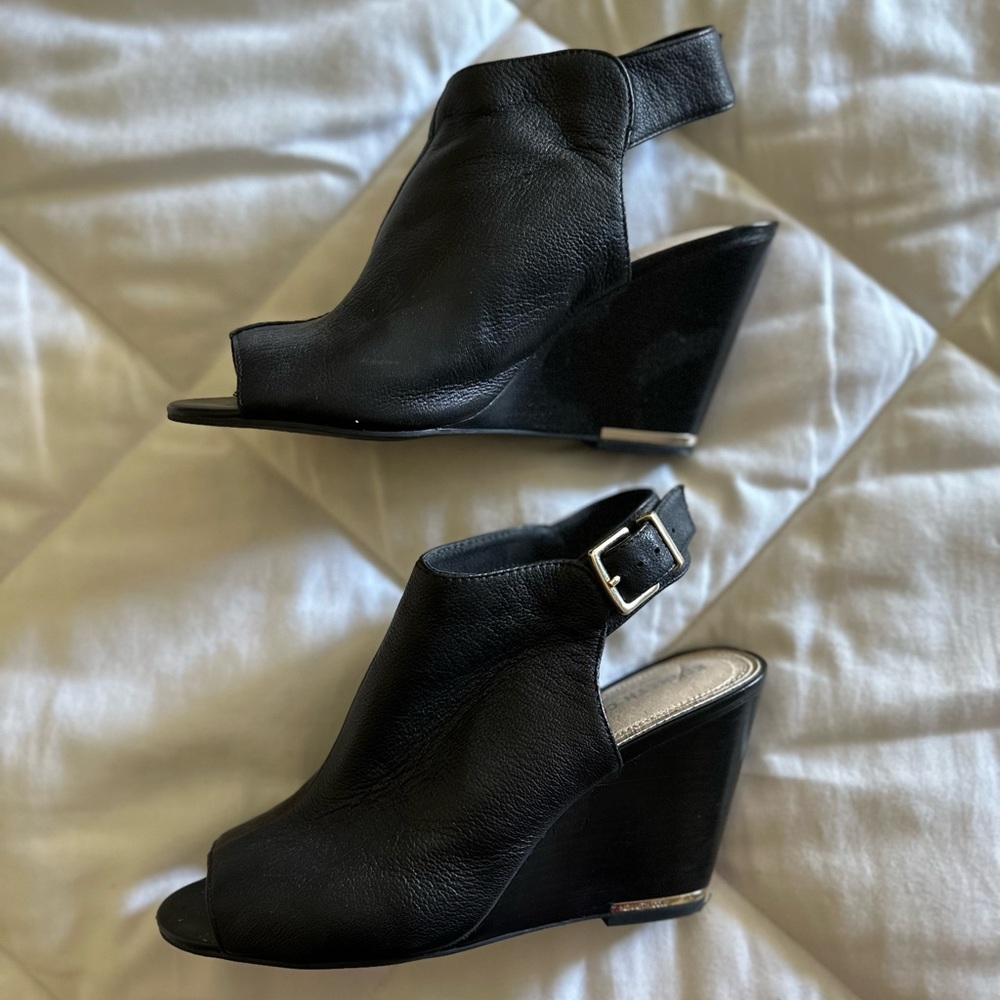 Kennth Cole NY Women’s Leather Slingback Black Peeptoe Wedge